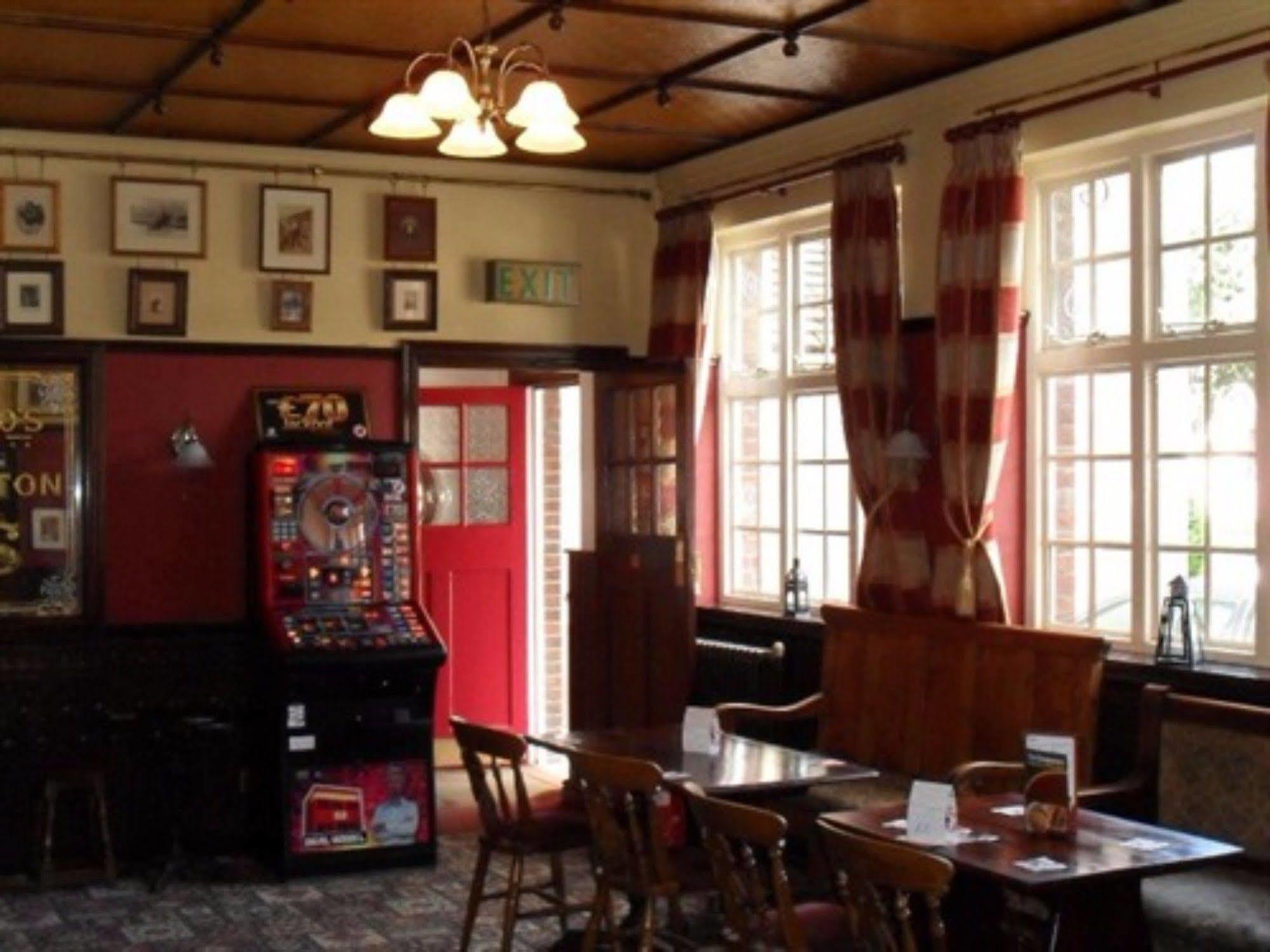 The Compasses Hotel Chelmsford Eksteriør billede